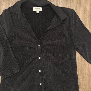 Women’s Kim & Cami Black Button Up Collar Shirt